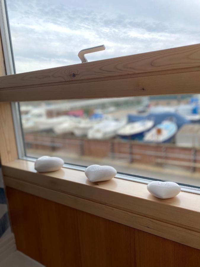 Stunning Marina Apartment Gosport Portsmouth Екстер'єр фото
