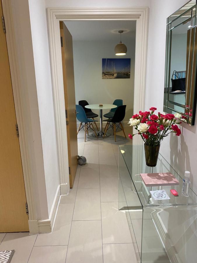 Stunning Marina Apartment Gosport Portsmouth Екстер'єр фото