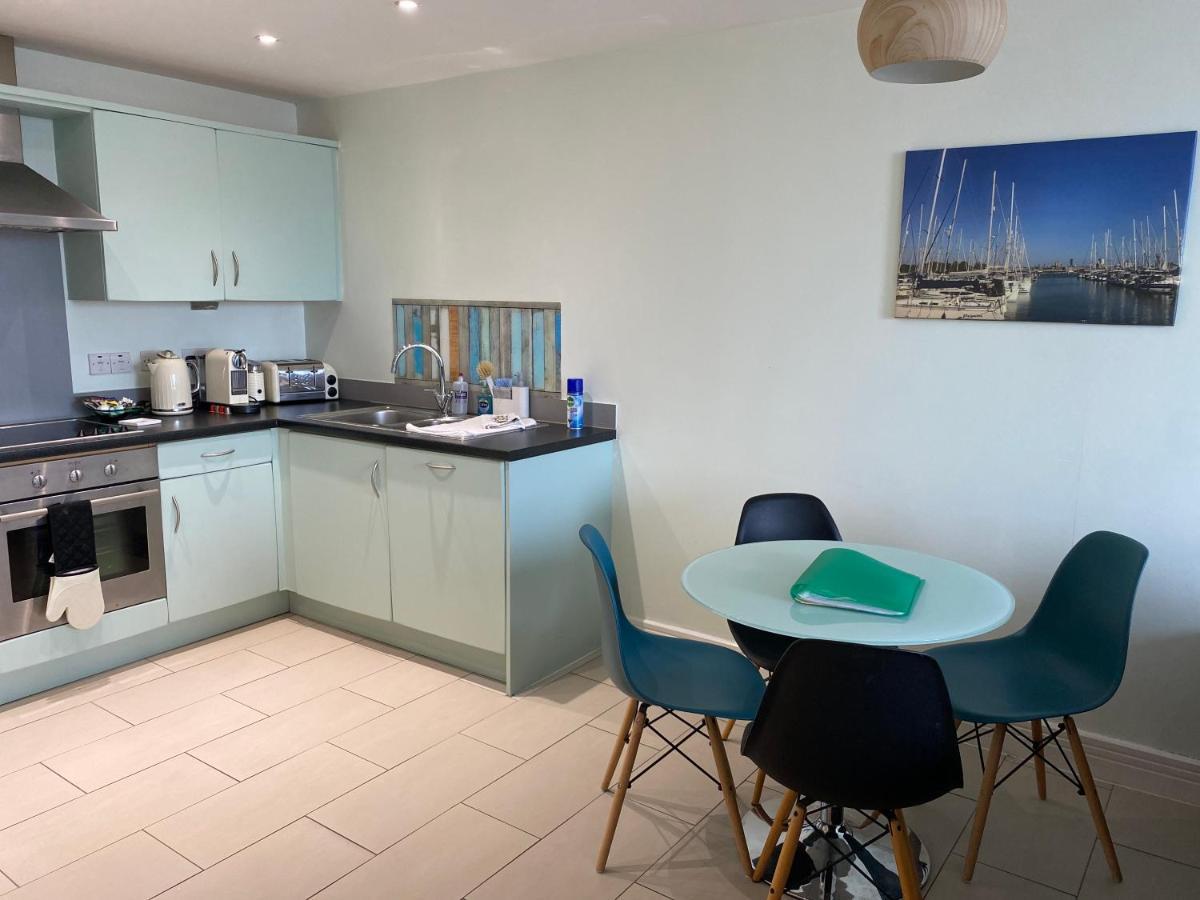 Stunning Marina Apartment Gosport Portsmouth Екстер'єр фото