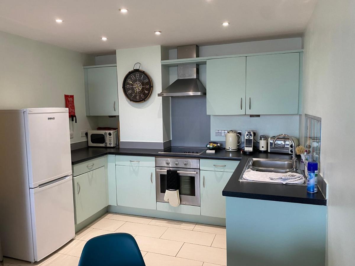 Stunning Marina Apartment Gosport Portsmouth Екстер'єр фото