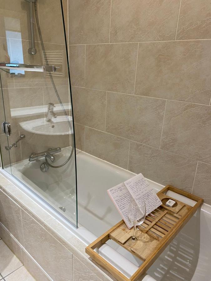 Stunning Marina Apartment Gosport Portsmouth Екстер'єр фото