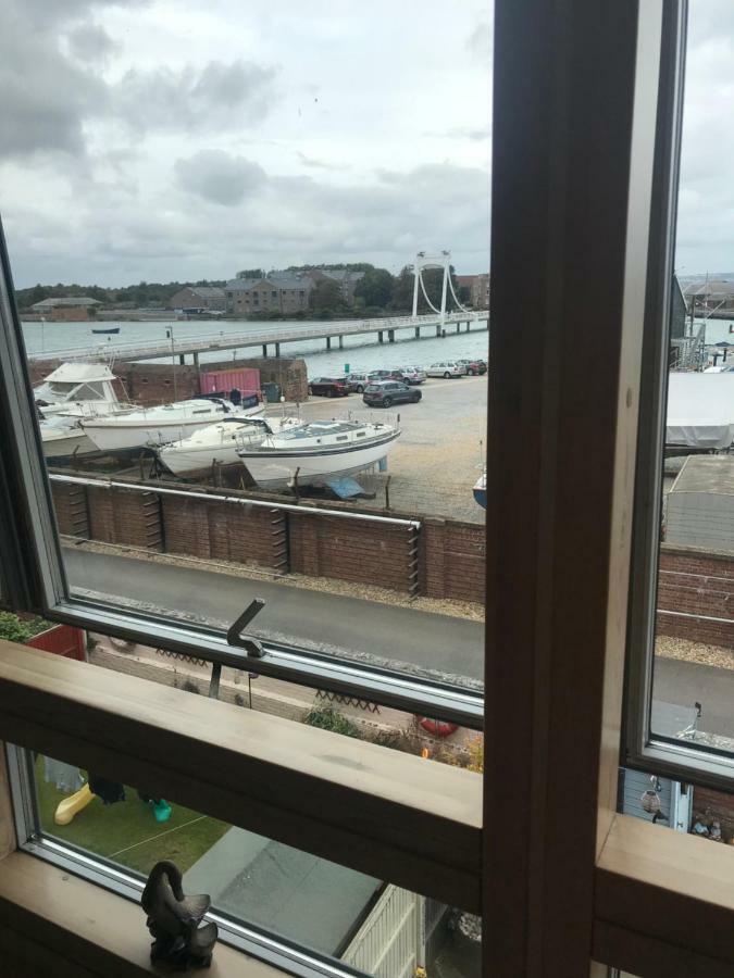 Stunning Marina Apartment Gosport Portsmouth Екстер'єр фото