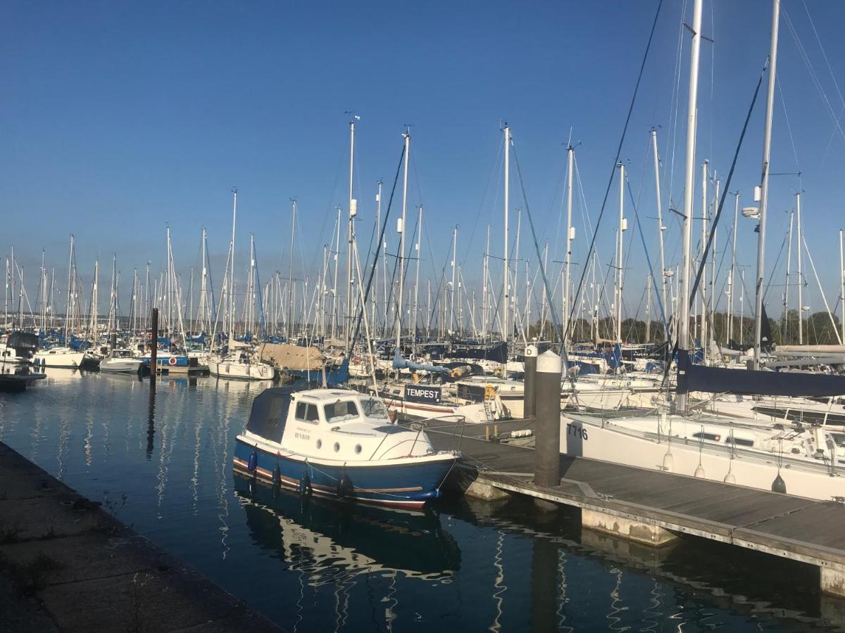Stunning Marina Apartment Gosport Portsmouth Екстер'єр фото